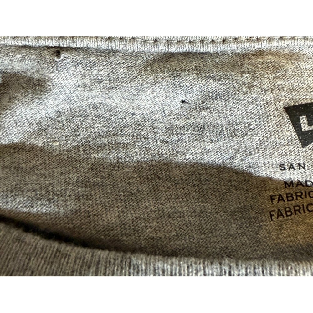 Levi’s Graphic Logo T-Shirt Mens XL Gray Levi Strauss & Co Casual Tee - Picture 8 of 8